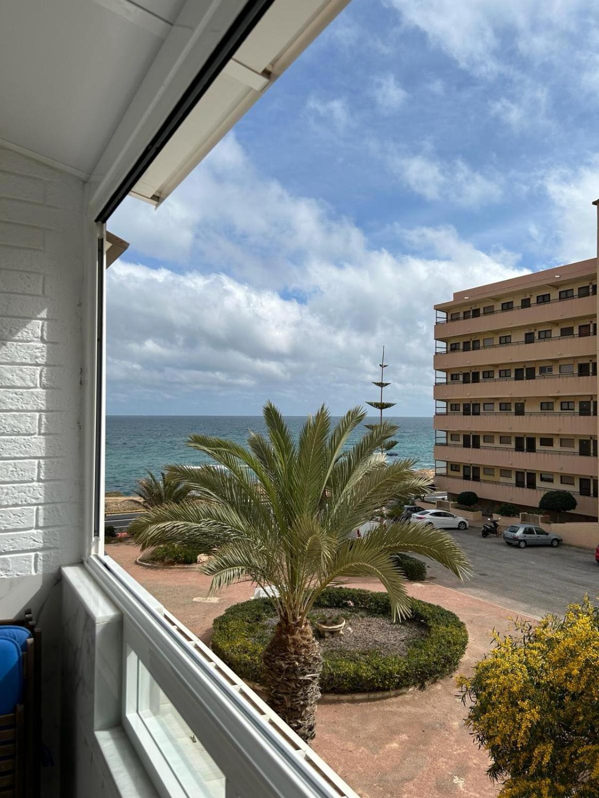 Splendido Appartamento Fronte Mare Vista Spiaggia - Prima Linea Mare Torrevieja Exterior foto